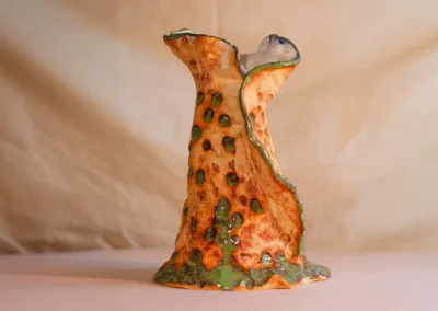 Keramická váza v rozletu těžká